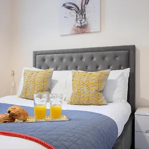 2 Bedroom Town Centre Apartment