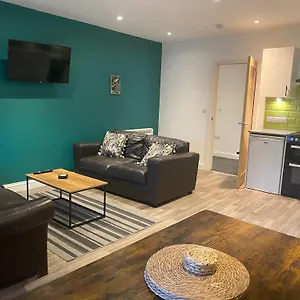 Leckhampton Road - Apartment